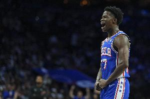 打得可以！埃奇库姆4记三分拿下14分6板4助1断 正负值+11首发最高