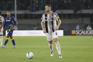 前教练：库普梅纳斯青训时就踢过中后卫，他也能在尤文适应三后卫