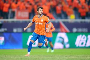 徐江：泰山给瓦科次顶薪合同，有海滨城市球队报价但他不想去