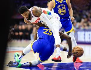 阿里纳斯：做播客挺好的总比泡夜店强 我有队友下午2点就去夜店了