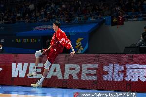 媒体人：四川雇佣军不敌浙江子弟兵 广厦&周琦要拿全额经费需夺牌