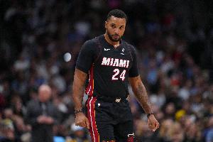 维金斯：鲍威尔是今夏最成功的引援 他是位顶尖领袖