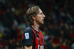 宝刀不老！米体：米兰计划续约40岁莫德里奇，合同延长至2027年