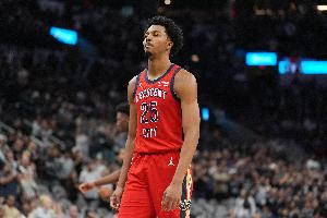 6失误扎眼！墨菲14中6&罚球9中7砍下21分10板4助2断