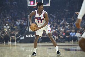 撞新秀墙了？埃奇库姆半场7投1中仅得到3分