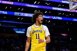 10倍差距！雷霆上半场替补得到20分 湖人仅海斯得到2分