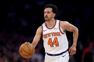 明知山有虎！沙梅特底线突破 起飞力压韦尔双手扣篮